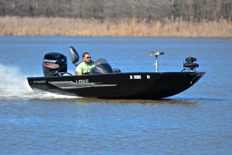 Slide: The Image of Lowe 195 Stinger 2015 - 1