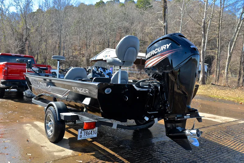 Slide: The Image of Lowe 195 Stinger 2015 - 12