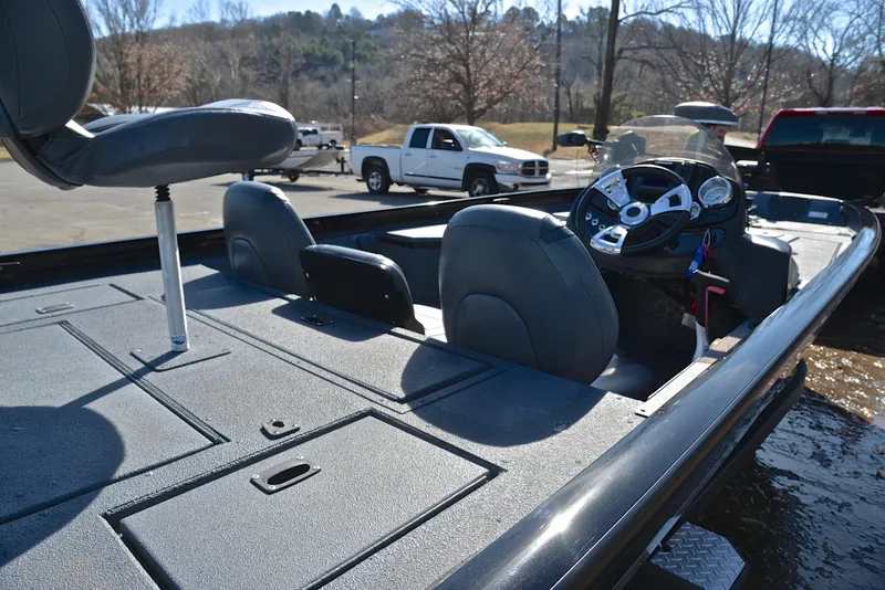 Slide: The Image of Lowe 195 Stinger 2015 - 19