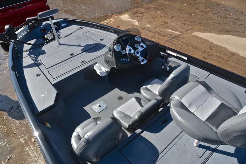 Slide: The Image of Lowe 195 Stinger 2015 - 22