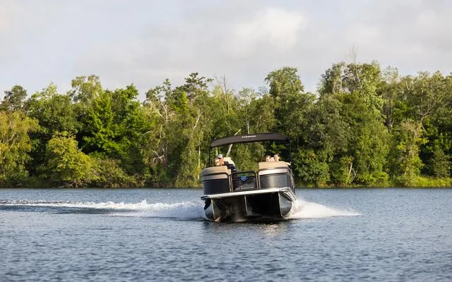 Slide: The Image of Premier 210 Sunsation RF 2025 - 3