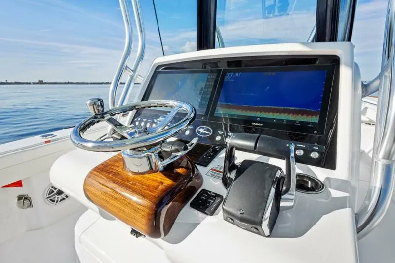 Slide: The Image of Valhalla Boatworks V-29 Hybrid 2025 - 24