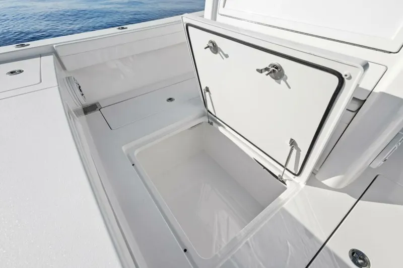 Slide: The Image of Valhalla Boatworks V-29 Hybrid 2025 - 32