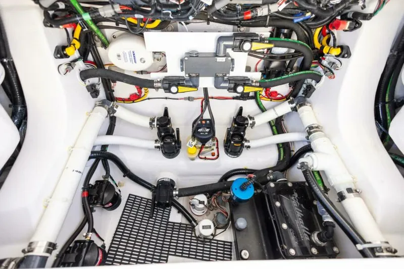 Slide: The Image of Valhalla Boatworks V-29 Hybrid 2025 - 33