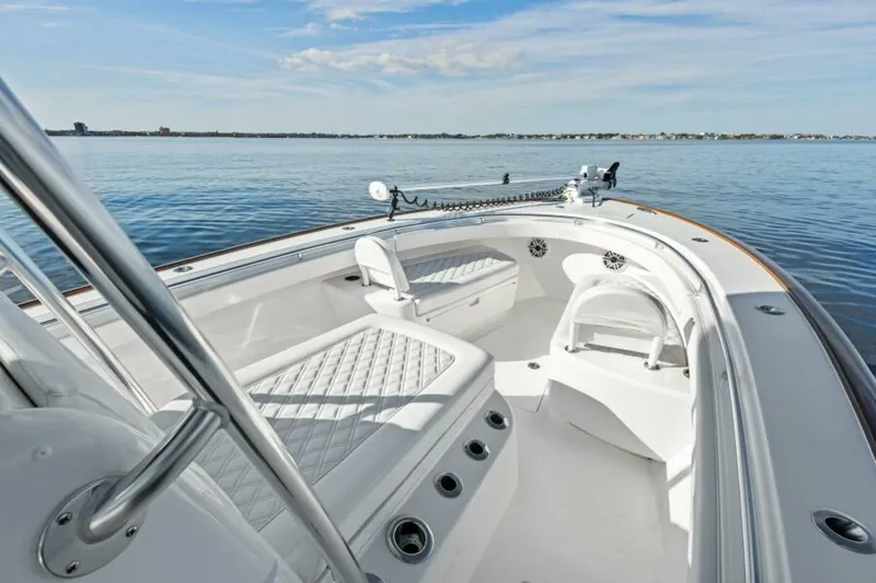 Slide: The Image of Valhalla Boatworks V-29 Hybrid 2025 - 5