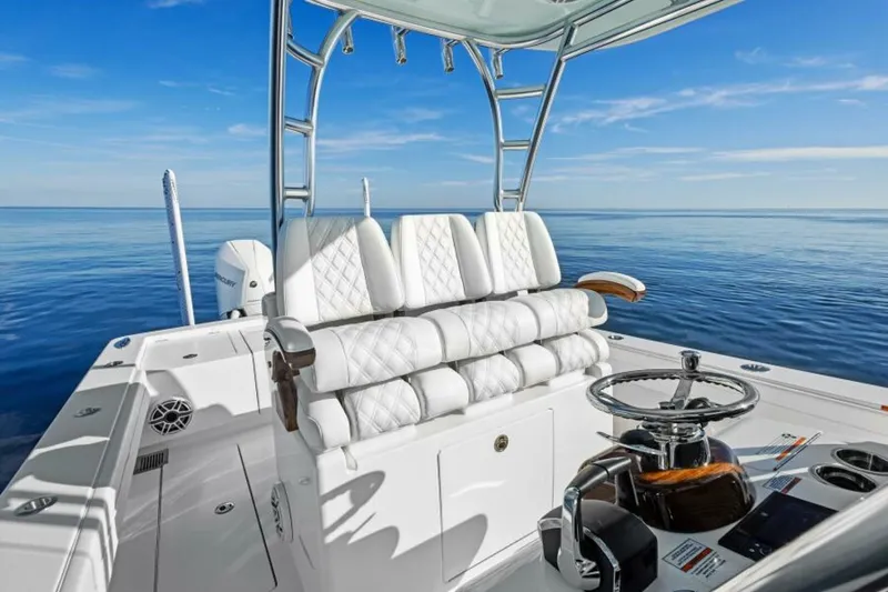 Slide: The Image of Valhalla Boatworks V-29 Hybrid 2025 - 6