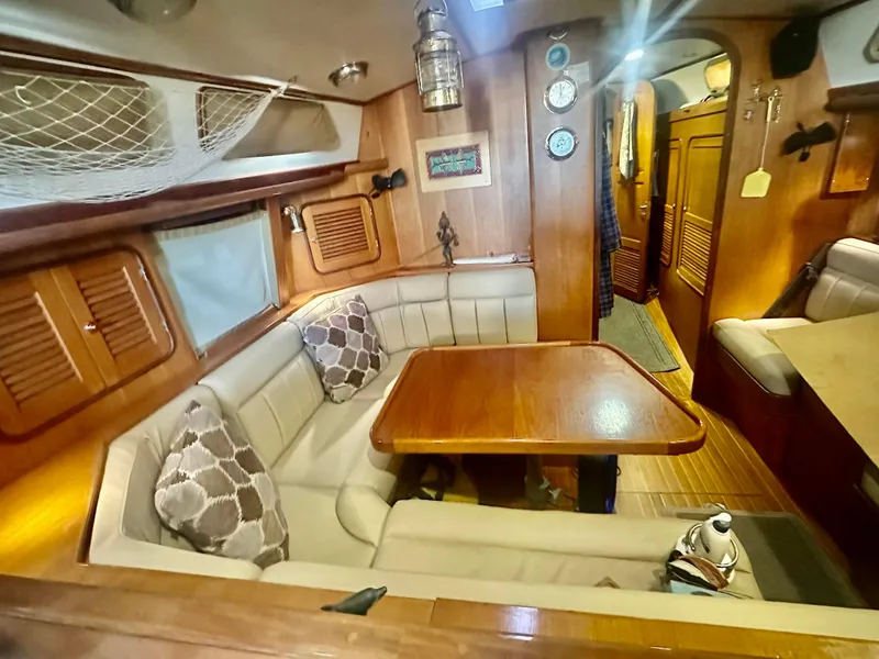 Slide: The Image of Dinette - 11