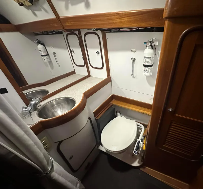 Slide: The Image of Aft Head - 25