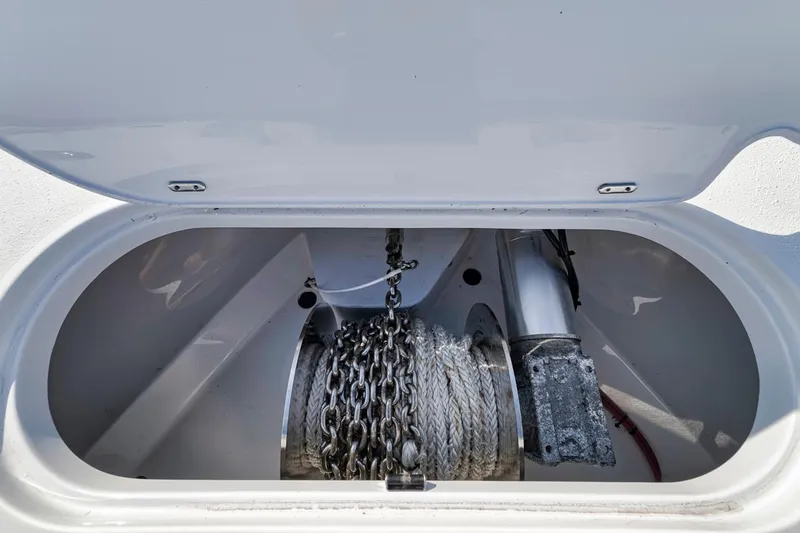 Slide: The Image of Yellowfin 42 Offshore 2020 - 61