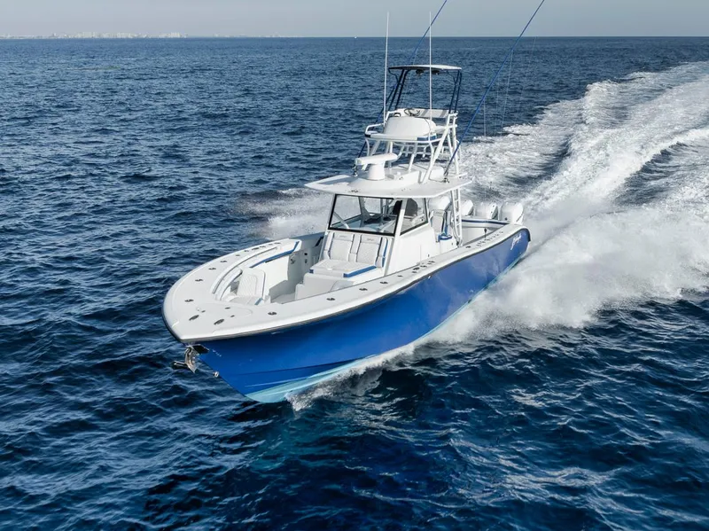 Slide: The Image of Yellowfin 42 Offshore 2020 - 76