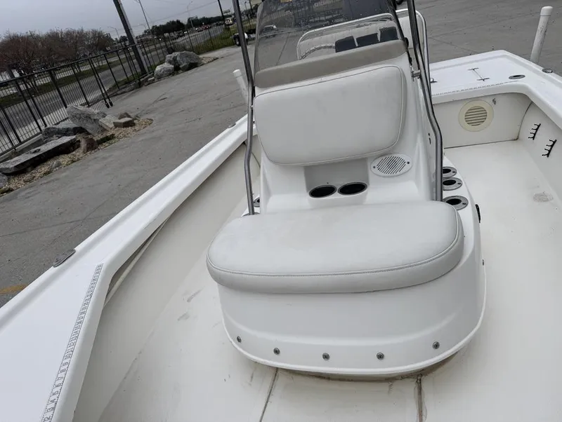 Slide: The Image of Mako 18 LTS Inshore 2010 - 10