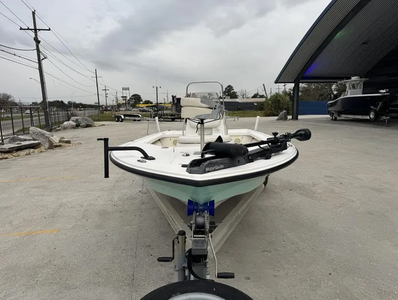 Slide: The Image of Mako 18 LTS Inshore 2010 - 13