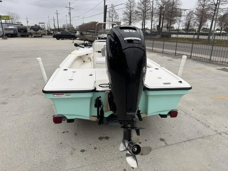 Slide: The Image of Mako 18 LTS Inshore 2010 - 15