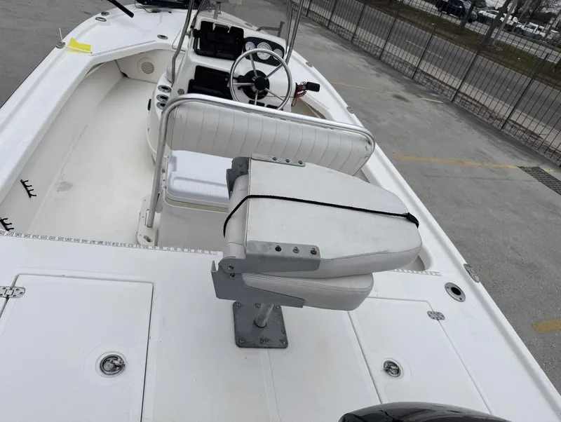 Slide: The Image of Mako 18 LTS Inshore 2010 - 17