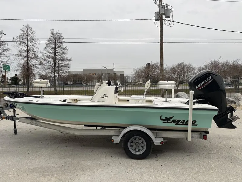 Slide: The Image of Mako 18 LTS Inshore 2010 - 4