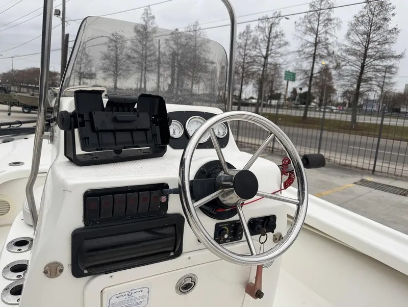 Slide: The Image of Mako 18 LTS Inshore 2010 - 9