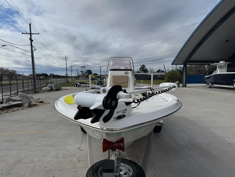 Slide: The Image of NauticStar 215 XTS 2019 - 4