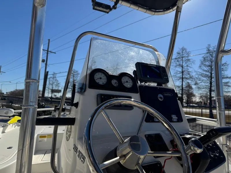 Slide: The Image of NauticStar 215 XTS Shallow Bay 2017 - 10