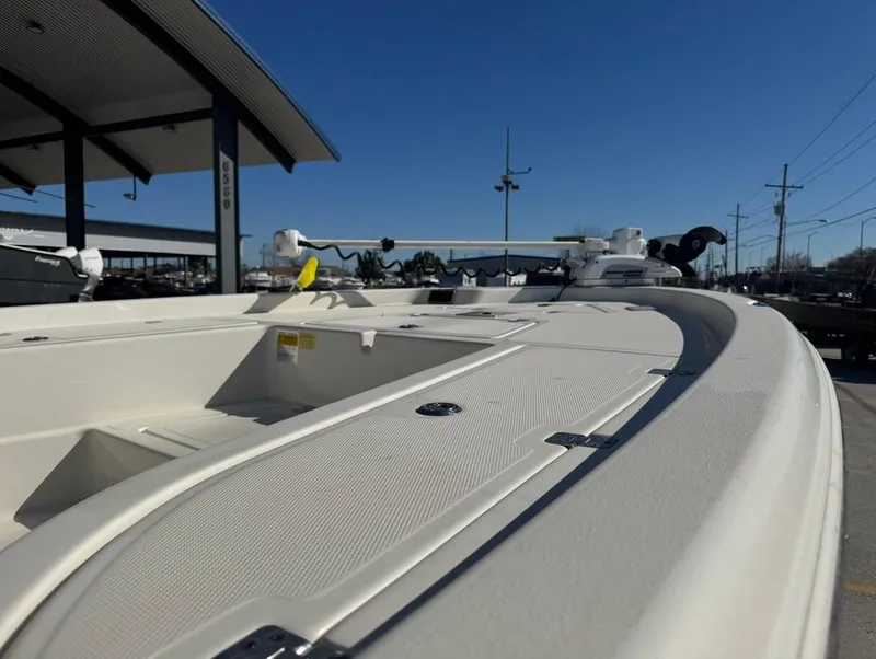 Slide: The Image of NauticStar 215 XTS Shallow Bay 2017 - 15