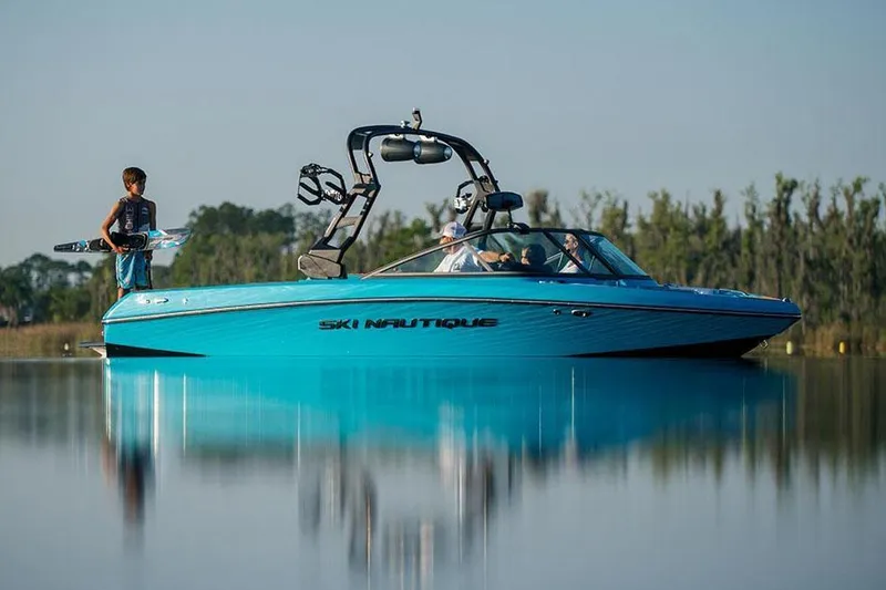 Slide: The Image of 2023-Nautique-Ski-Nautique-200-MarineMax - 4