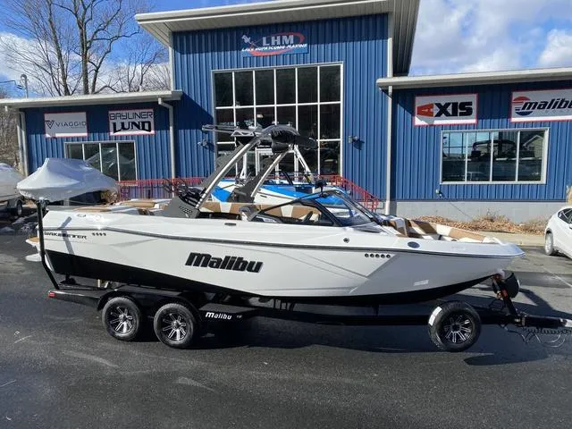 The Image of Malibu Wakesetter 23 LSV 2025 - 1