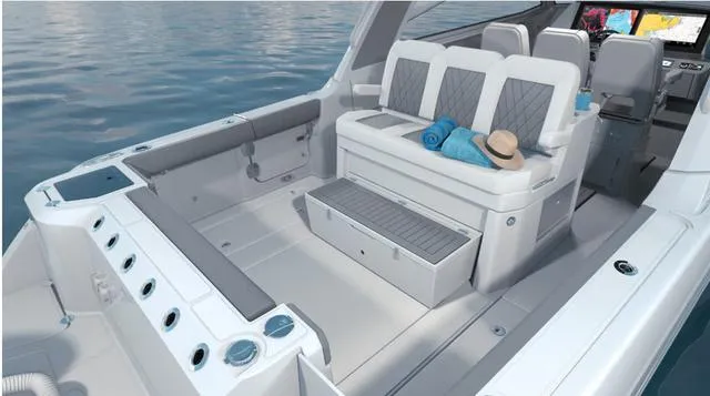 Slide: The Image of Everglades 367 CX 2026 - 4