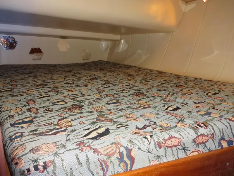 Slide: The Image of Mainship 350 Trawler 1999 - 44