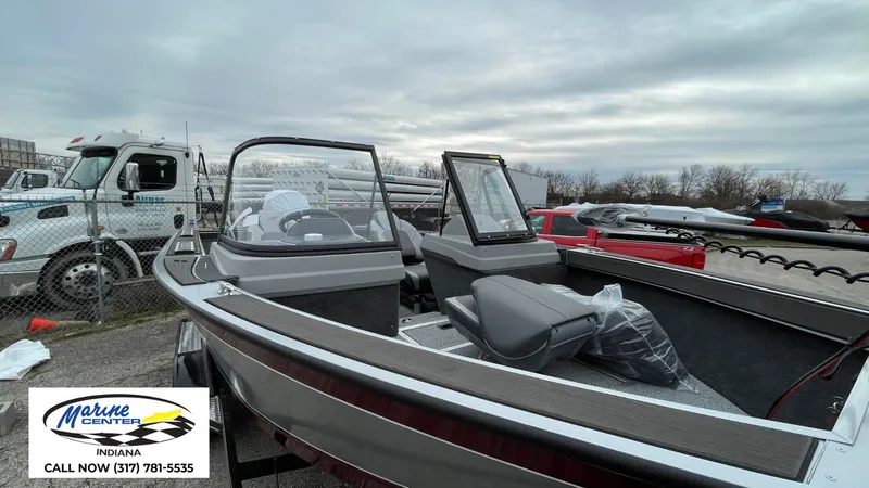 Slide: The Image of Starcraft FISHMASTER 196SC 2025 - 12