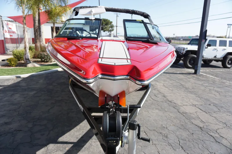 Slide: The Image of MasterCraft ProStar 2023 - 19