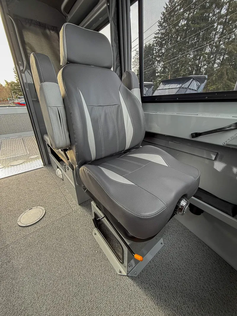 Slide: The Image of Hewescraft 240 Ocean Pro HT 2025 - 13