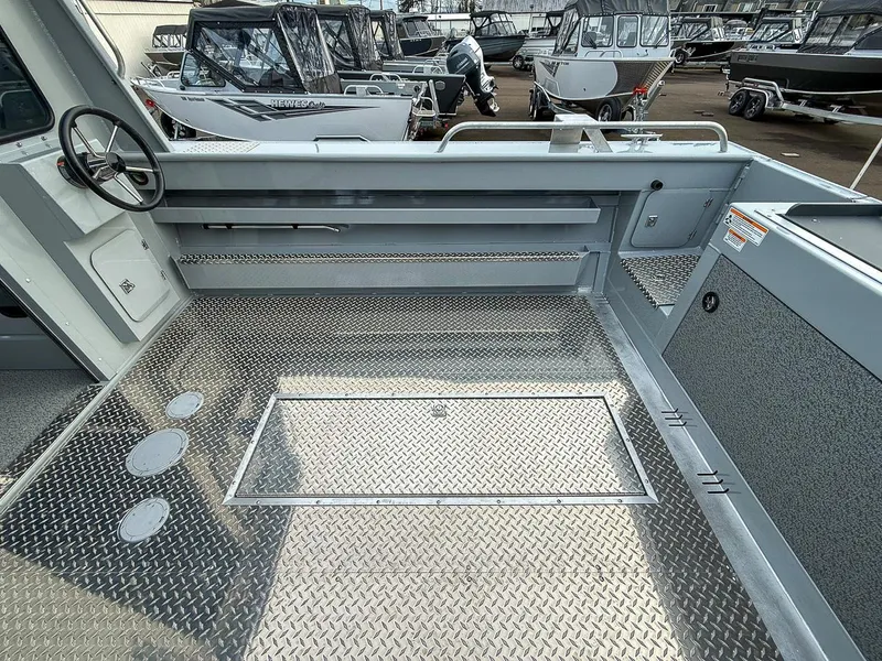 Slide: The Image of Hewescraft 240 Ocean Pro HT 2025 - 17