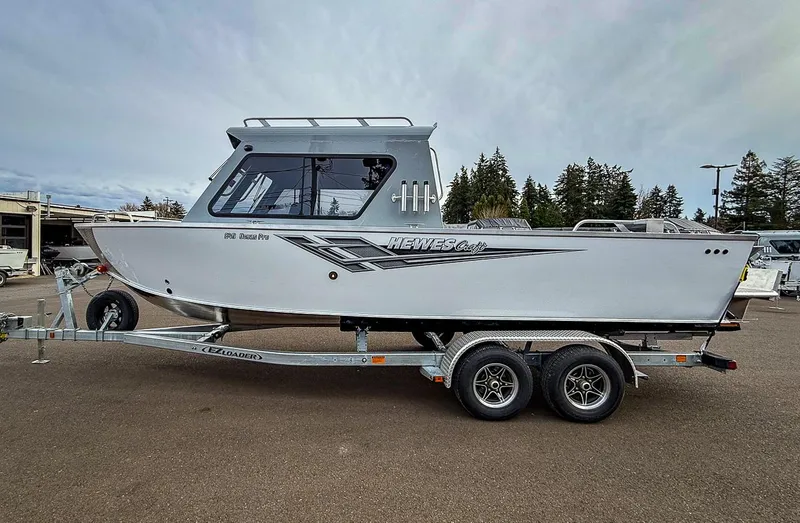 Slide: The Image of Hewescraft 240 Ocean Pro HT 2025 - 6