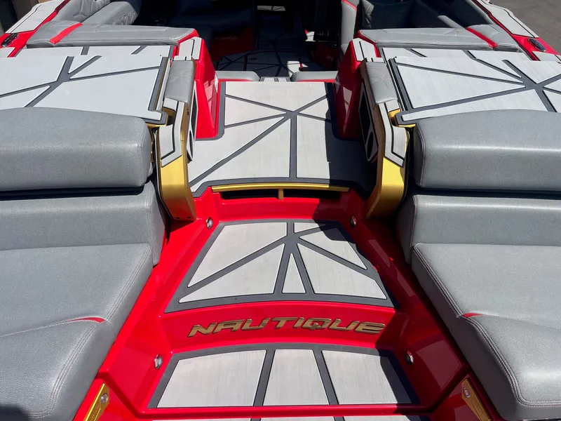 Slide: The Image of Correct Craft Super Air Nautique G23 Paragon 2024 - 14