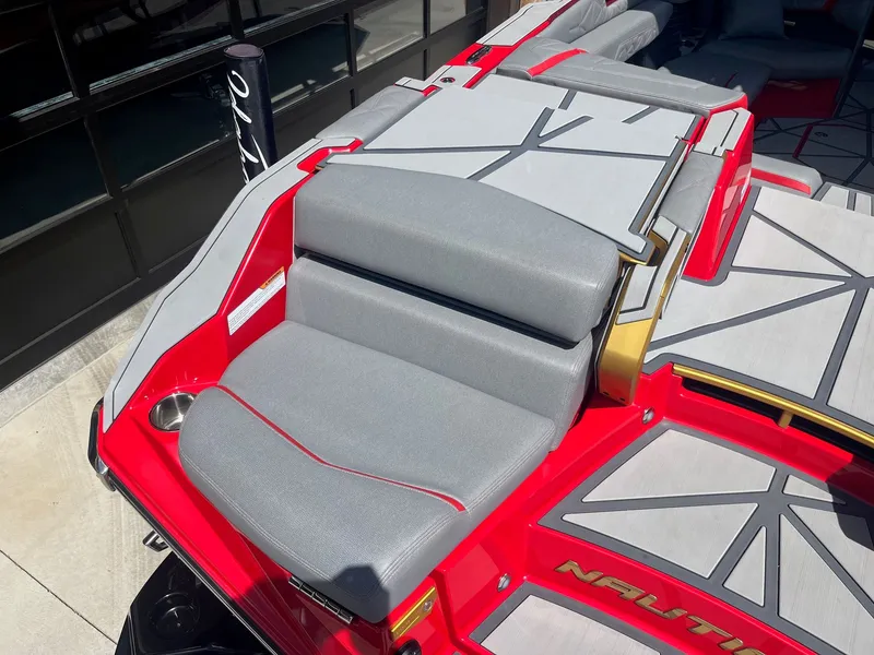 Slide: The Image of Correct Craft Super Air Nautique G23 Paragon 2024 - 15