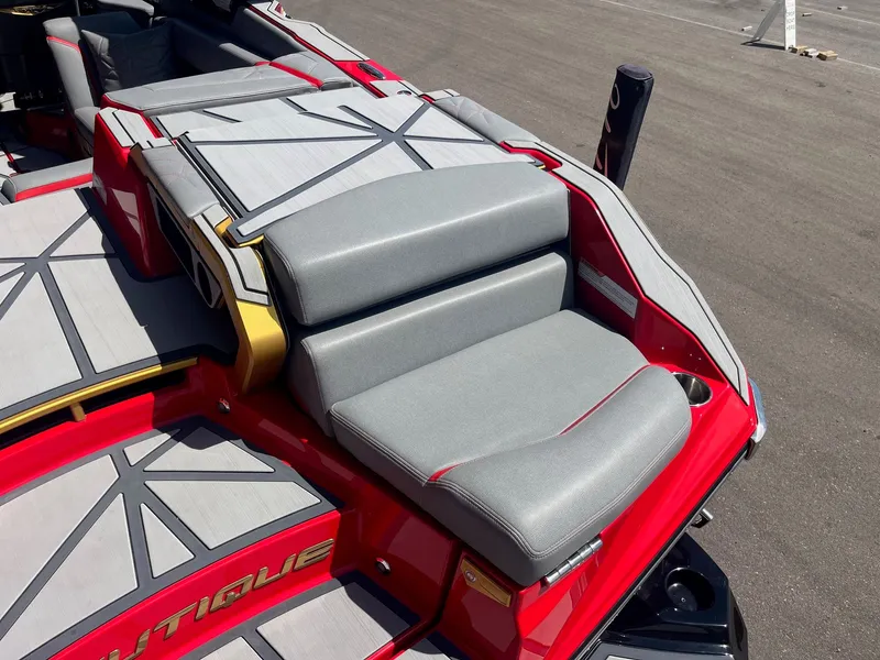 Slide: The Image of Correct Craft Super Air Nautique G23 Paragon 2024 - 16