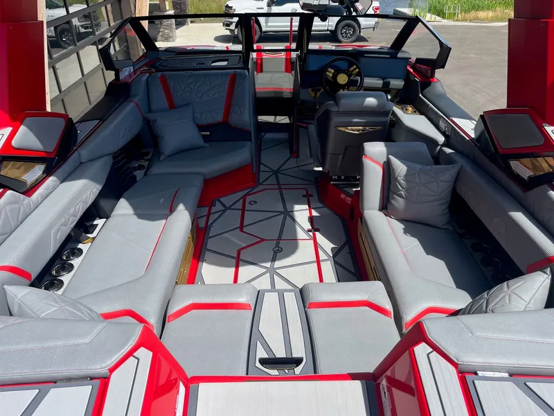 Slide: The Image of Correct Craft Super Air Nautique G23 Paragon 2024 - 19