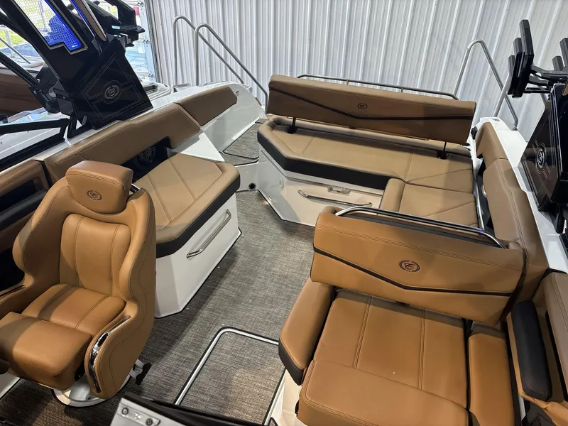 Slide: The Image of Cobalt R6 Surf 2025 - 11