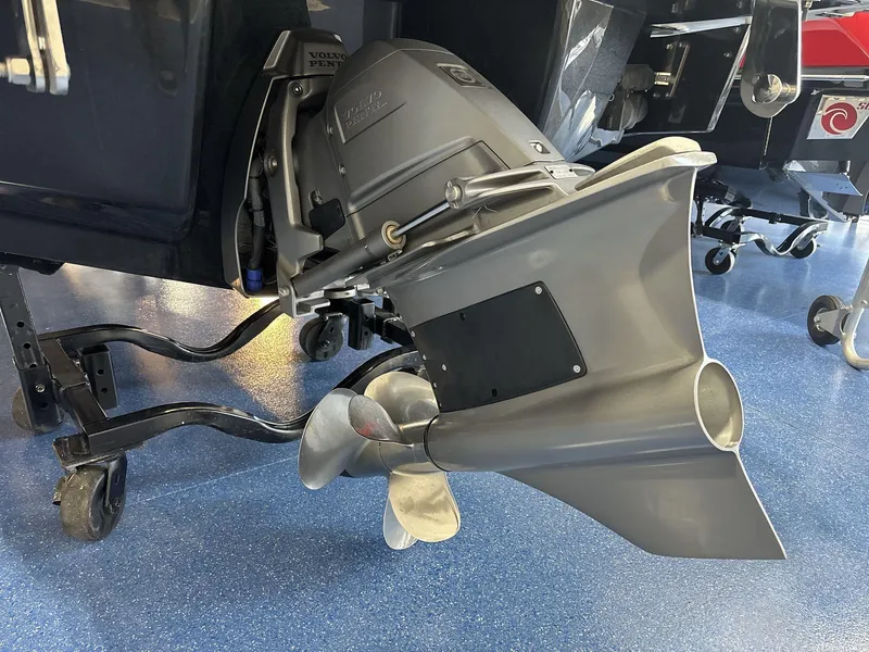 Slide: The Image of Cobalt R6 Surf 2025 - 5