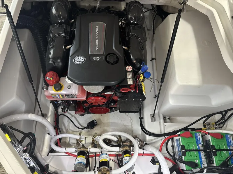 Slide: The Image of Cobalt R6 Surf 2025 - 6