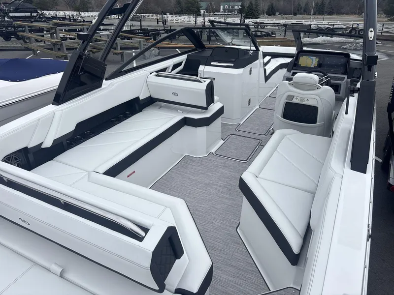 Slide: The Image of Cobalt R8 2025 - 6