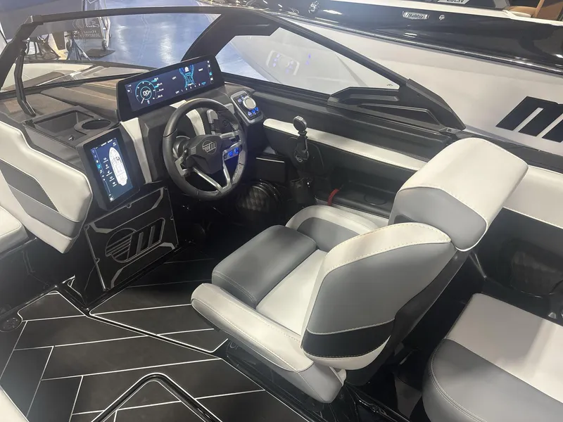 Slide: The Image of Malibu 23 LSV 2025 - 10