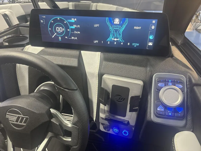 Slide: The Image of Malibu 23 LSV 2025 - 12