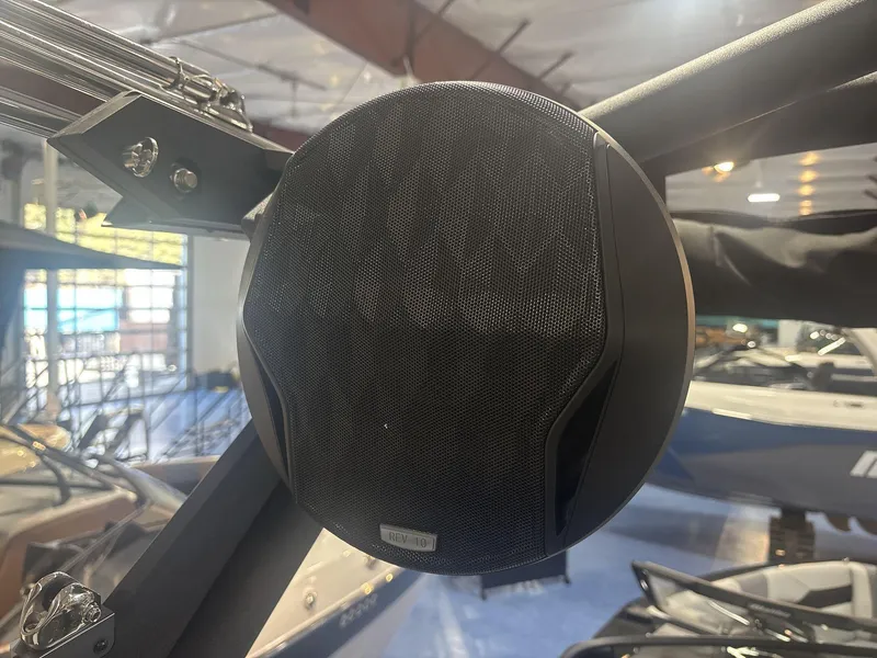 Slide: The Image of Malibu 23 LSV 2025 - 16