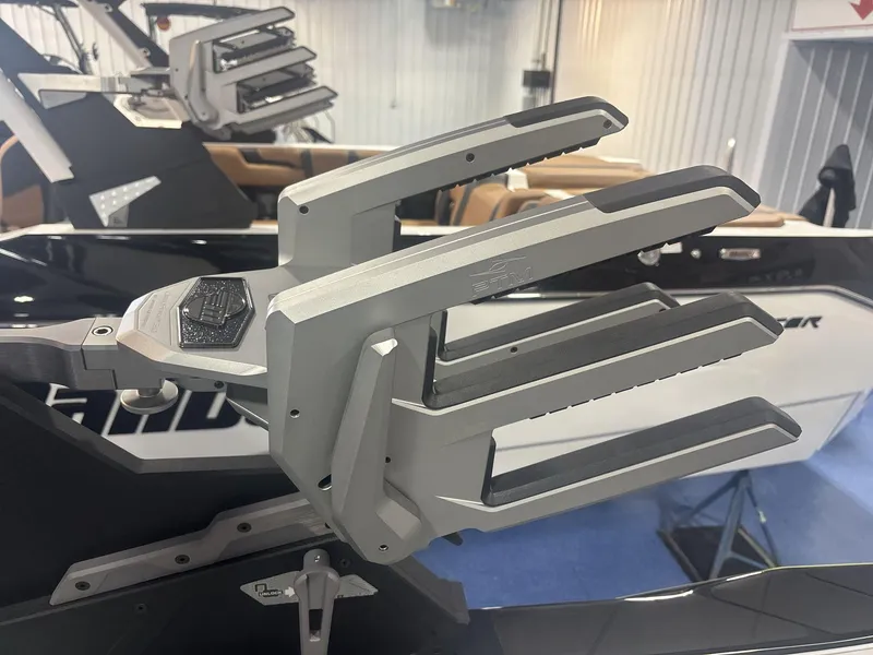 Slide: The Image of Malibu 23 LSV 2025 - 17