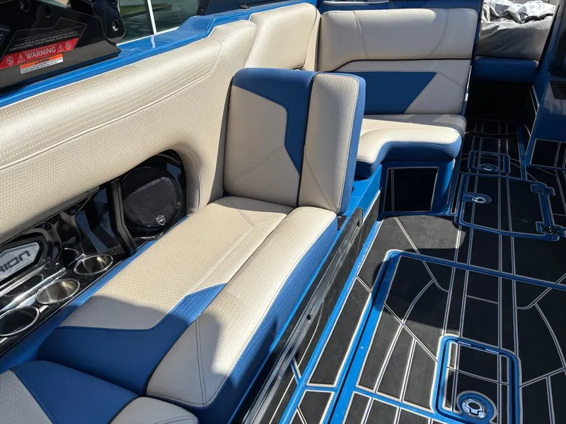 Slide: The Image of Centurion Ri245 2022 - 10