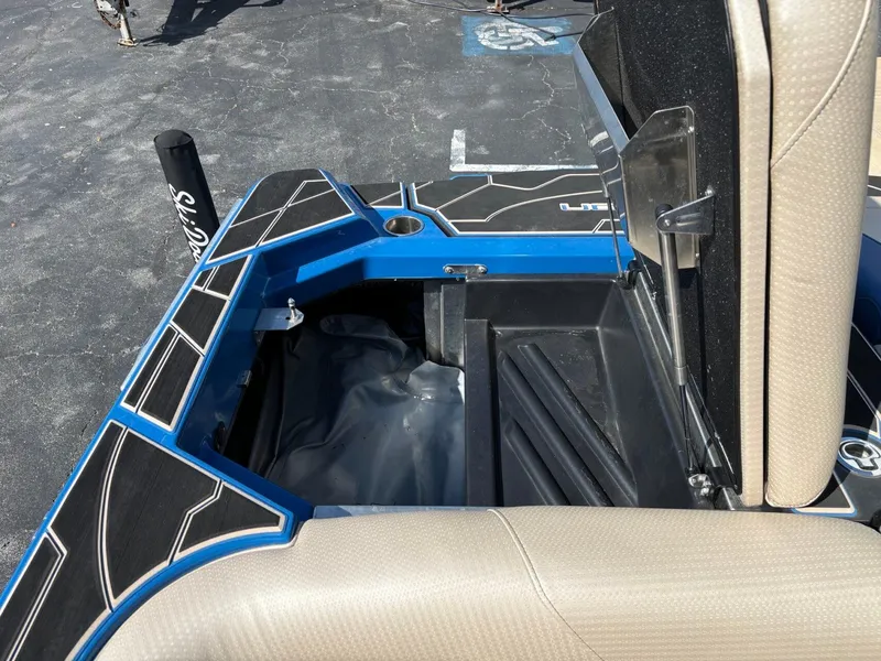 Slide: The Image of Centurion Ri245 2022 - 25