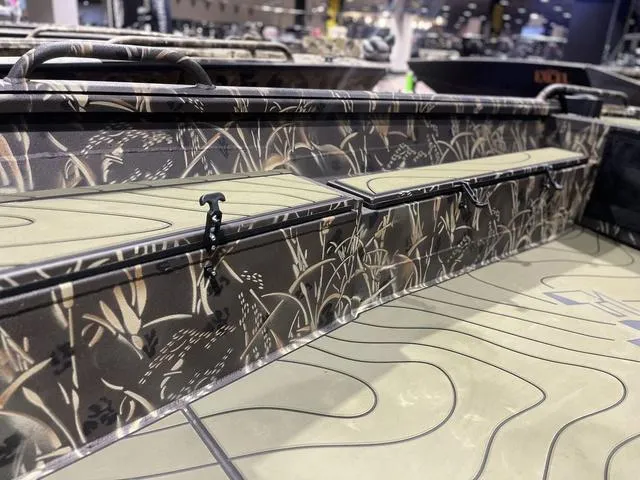 Slide: The Image of Excel VIBER F4 2025 - 9