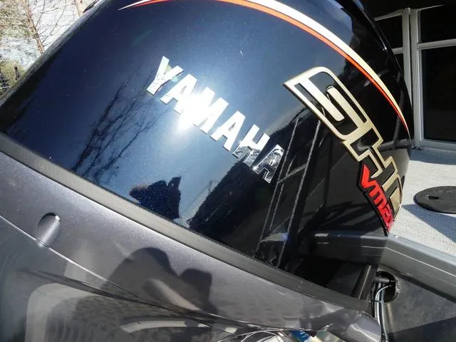 Slide: The Image of Yamaha engine on 2025 Godfrey Pontoons Xperience 2286 SBX boat. - 6
