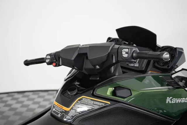 Slide: The Image of Kawasaki Ultra® 160LX 2025 - 9