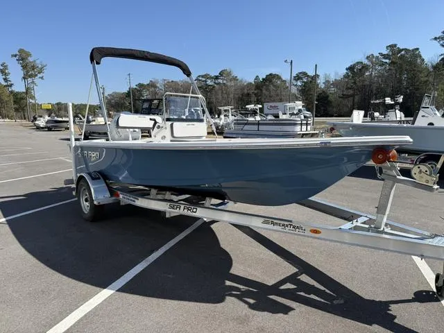 Slide: The Image of Sea Pro 172 Bay 2025 - 3